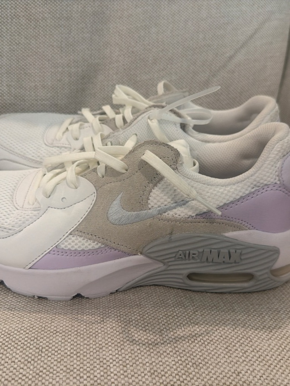 Nike Women’s White & Lavender Air Max Low-Top Sneakers